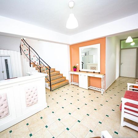 Ideal ApartHotel Saranda Exterior foto