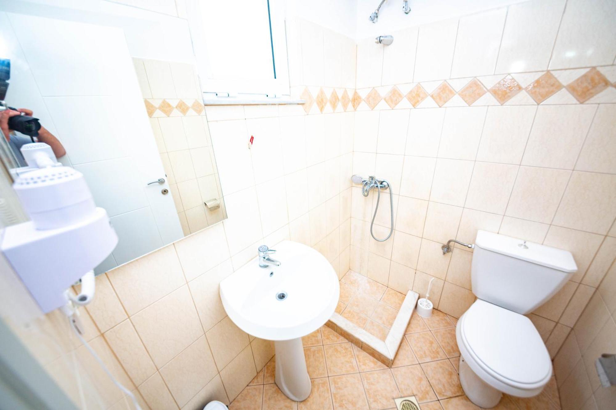 Ideal ApartHotel Saranda Habitación foto